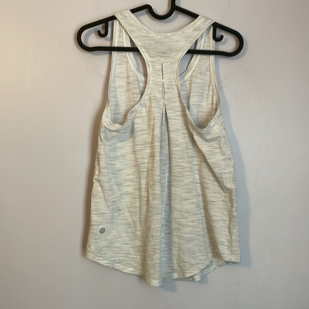 Lululemon Love Tank Pleated in Ice Gray color size 6-8 - Picture 7 of 15